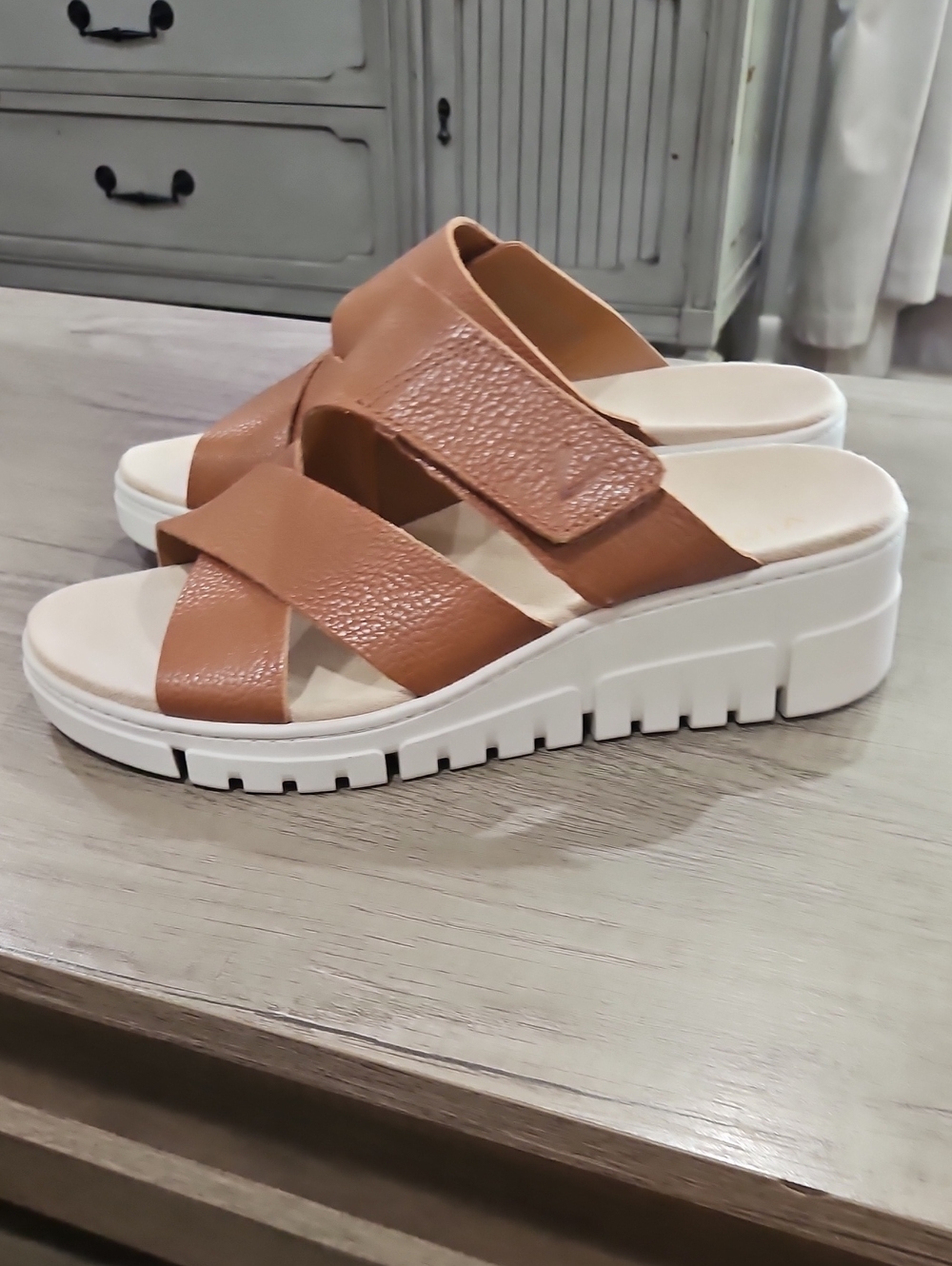 Vionic Uptown Sunset Women's size 8.5 wide